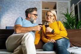 2025/07/wine_heart-health_one-glass_couple_1m.jpg