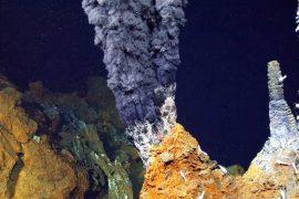 2026/07/hydrothermal-vent-deep-sea_WHOI_1m.jpg